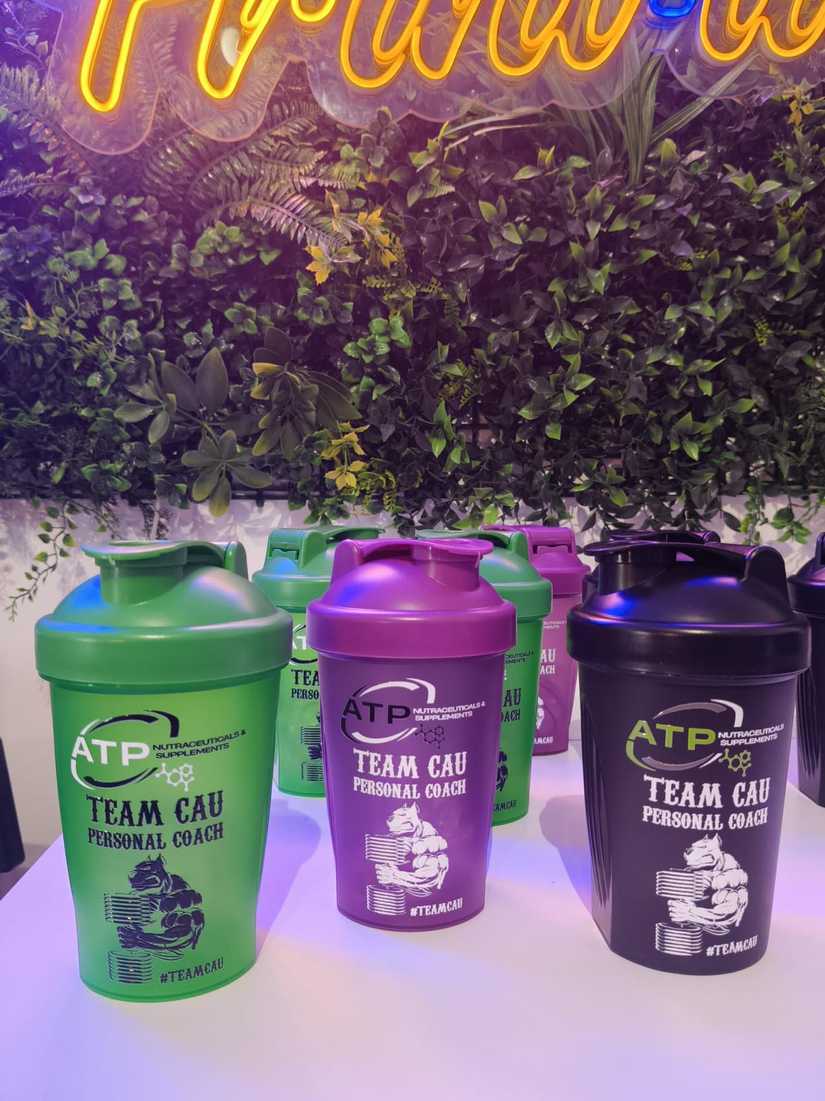 Shaker ATP Nutraceuticals x Team Cau – Nero, Verde o Fucsia